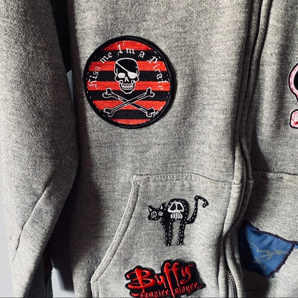 Gray patch zip up sweatshirt - Picture 3 of 13